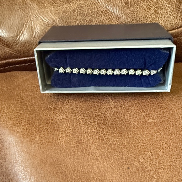 Montana Silversmith Bracelet - Picture 1 of 4